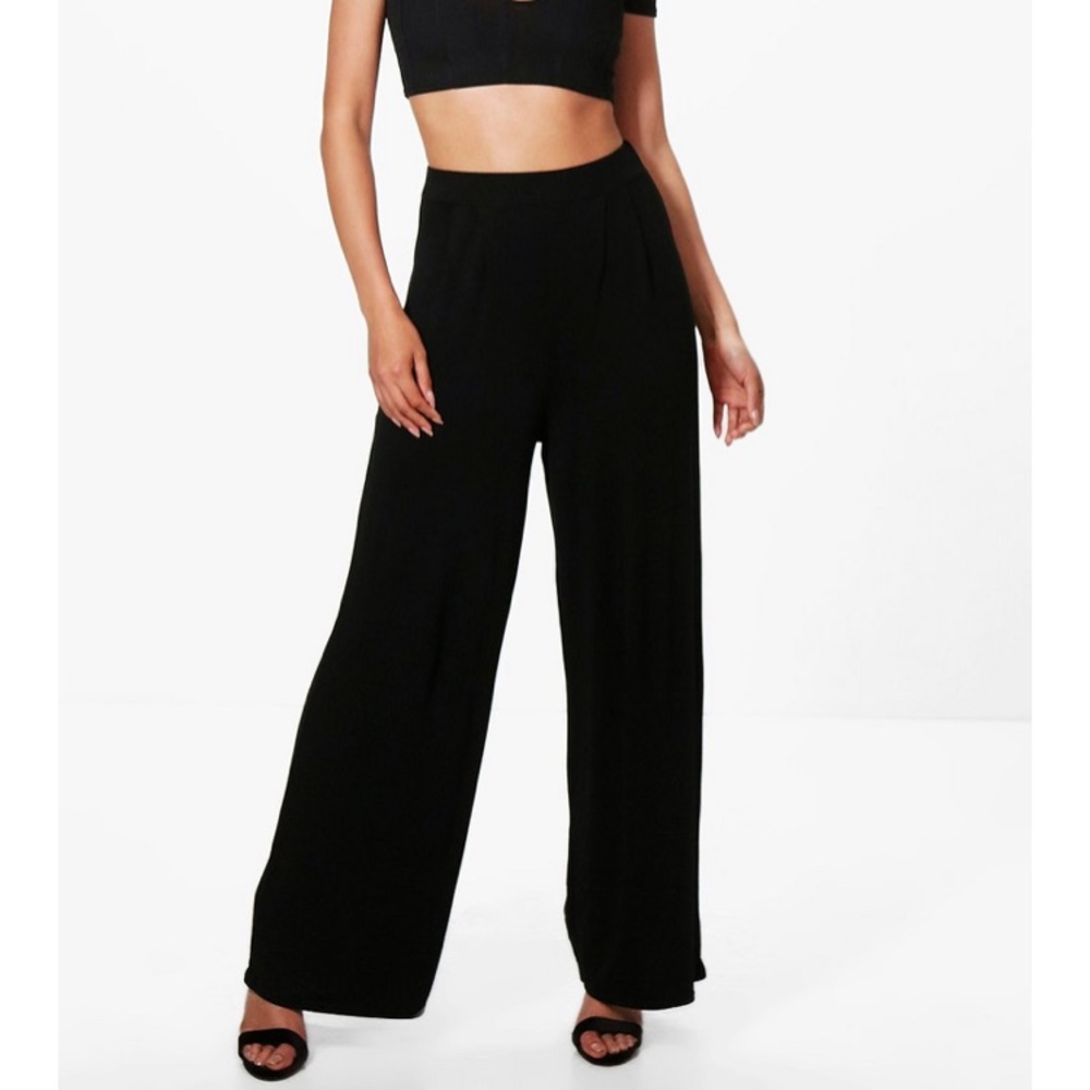Black Flare Pant- PrettylittleThing